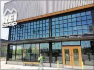  ?? CHAD FELTON — THE NEWS-HERALD ?? REI Co-op, one of four in the state, and the first in Northeast Ohio, opened earlier this month in the new Pinecrest developmen­t in Beachwood.