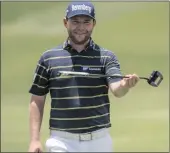  ?? PICTURE: EPA ?? PUTTING FOR DOUGH: Branden Grace during yesterday’s third round of the Nedbank Golf Challenge at Sun City.