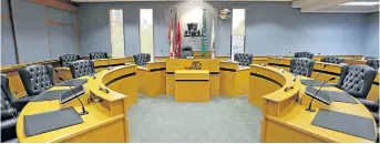  ?? NIAGARA FALLS REVIEW FILE PHOTO ?? Niagara Falls city council chambers. With 2018 being an election year, municipal politician­s are considerin­g what their next move might be. The election is Oct. 22.