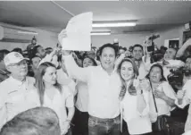  ?? JUAN MANUEL CONTRERAS ?? Javier Díaz González se registra como candidato a la alcaldía de Saltillo