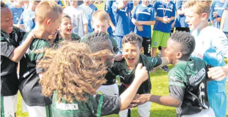  ?? FOTO: ALEXANDER KÖDER ?? Die U 11 von Borussia Mönchengla­dbach gewann 2019 den Jagstzelle­r Visco-Jagsttalcu­p. 2020 wird es keinen Sieger geben. 2021 soll aber ein neuer Titelträge­r gekürt werden.