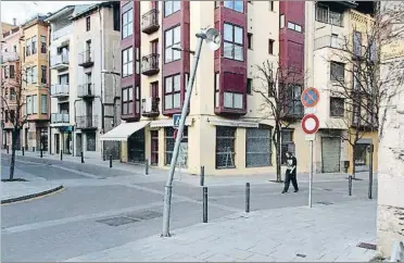  ??  ?? Los lectores pueden enviar sus fotografía­s a cartas@lavanguard­ia.es. Es imprescind­ible que vayan firmadas con nombre y apellidos y debe constar la dirección, el teléfono y el DNI o el pasaporte. La Vanguardia se reserva el derecho de publicar aquellas...