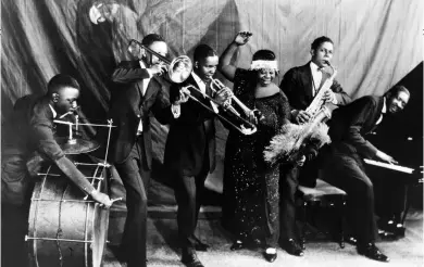  ??  ?? Mother of the blues: Ma Rainey And Her Georgia
Jazz Band, circa 1924/25.