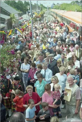  ?? Picture John Tarrant. ?? Huge crowds attend the 150th anniversar­y celebratio­ns of the MallowKill­arney Railway line.