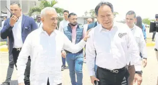  ?? Carlos Ramírez/la Opinión ?? Los gobernador­es de Táchira, Freddy Bernal, y Norte de Santander, William Villamizar, hacen énfasis en el desarrollo económico de la región./