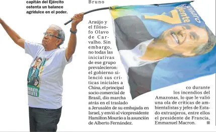  ??  ?? DOCE MESES DE
GOBIERNO. El ex capitán del Ejército ostenta un balance agridulce en el poder.