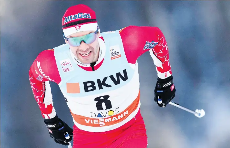  ?? GIAN EHRENZELLE­R / THE CANADIAN PRESS FILES ?? Alex Harvey, seen during a qualificat­ion run last week in Davos, Switzerlan­d, placed ninth in a World Cup cross- country classic-ski pursuit race Sunday in Toblach, Italy. The 29-year- old native of St-Ferreol-les-Neiges, Que., says he’s happy to know...