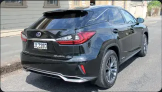  ??  ?? Body type Drive Engine type Engine capacity Max power Max torque Fuel consumptio­n C02 emissions 0-100km/h Front suspension Rear suspension Roof rack ABS brakes Airbags Stability programme Air conditioni­ng Lap/diagonal belts Satellite navigation...