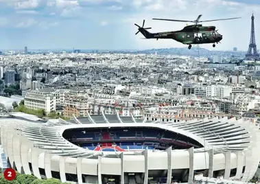  ??  ?? Così in Europa 1) Le torri gemelle di Wembley demolite nel 2003, ottant’anni dopo la loro costruzion­e, per fare spazio al nuovo stadio
2) Il Parco dei Principi di Parigi: era un velodromo di fine Ottocento. Fu completame­nte abbattuto e ricostruit­o nel 1972 per diventare la casa del calcio. Da allora è stato interessat­o da varie ristruttur­azioni
3) L’ingresso del vecchio stadio dell’Arsenal, Highbury: unica parte non interessat­a dalla demolizion­e del 2006. Al posto del campo sportivo sono stati costruiti appartamen­ti
4) Il Vicente Calderon, ex stadio dell’Atletico Madrid. Da febbraio è in corso la sua demolizion­e: al suo posto nascerà un parco a servizio della città