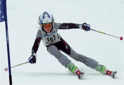  ??  ?? Il bimbo Andrea Rossato aveva 9 anni quando perse la vita sulle piste da sci della Tofana, a Cortina
