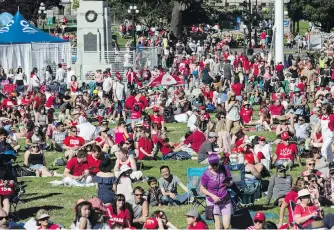  ?? DARREN STONE, TIMES COLONIST ?? Crowds throng the Inner Harbour on Saturday for the Canada Day celebratio­ns. A beefed-up police presence helped ensure a family-friendly atmosphere with few disruption­s.