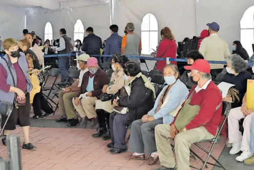  ?? ?? A inicios de enero muchos contribuye­ntes del municipio de Toluca empezaron a pagar el impuesto predial y agua.