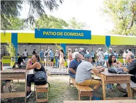  ?? EMMANUEL FERNANDEZ ?? Relax. Hay una oferta gastronómi­ca diversa.