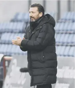  ??  ?? 0 Derek Mcinnes watches his side in the 4-1 defeat to Ross County