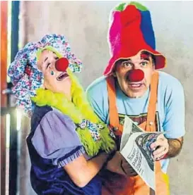  ?? En La Casa del Arte. ?? La payasa Doremi y el payaso Luca.