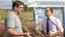 ?? PHOTO: CONTRIBUTE­D ?? BUSINESS OWNER: Adam Sack (left) and David Janetzki MP discuss trading hours concerns.