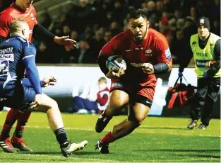  ??  ?? He’s back: Billy Vunipola on his way to scoring the opening try