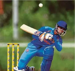  ?? BERNAMA PIC ?? Malaysia captain Virandeep Singh in action against Bangladesh at the Kinrara Oval on Monday.