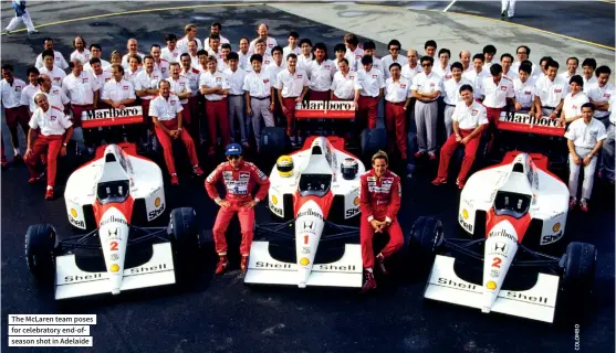  ??  ?? The Mclaren team poses for celebrator­y end-ofseason shot in Adelaide