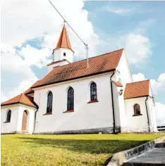  ??  ?? Die Kirche in Rieder gehört der Kommune und soll saniert werden.