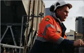  ?? JEAN-FRANCOIS BADIAS / ASSOCIATED PRESS ?? Sylvain Krebs, in charge of coal supply, looks on from the coal-fired power France. The plant should have been closed permanentl­y at the end of last its operation due to the energy crisis.