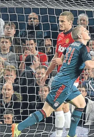  ?? Pictures: PA. ?? Bastian Schweinste­iger, centre, celebrates after scoring.
