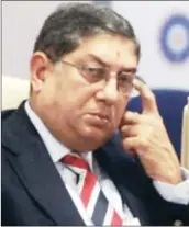  ??  ?? BCCI chief N Srinivasan (L) and Subrato Roy