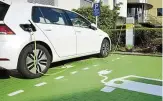  ?? FOTO: IMAGO ?? Elektromob­ilität in Deutschlan­d erfordert mehrere Millionen Ladesäulen.