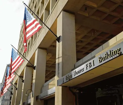  ?? Foto: Chip Somodevill­a, Getty Images ?? Die FBI Zentrale in Washington. Die wichtigste Sicherheit­sbehörde der USA ist benannt nach ihrem Gründer J. Edgar Hoover.
