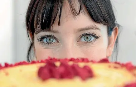  ?? BEVAN READ/FAIRFAX NZ ?? ‘The Caker’, Jordan Rondel, believes the freeze-dried berries are integral to her cakes.