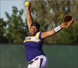  ?? Patrick Connolly ?? Las Vegas Review-journal @Pconnpie Durango’s Trinity Valentine pitches in the seventh inning of a 12-6 victory over host Desert Oasis on Thursday.