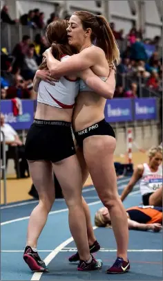  ??  ?? Fiona Kehoe of Kilmore (right) congratula­tes Ciara Wilson.