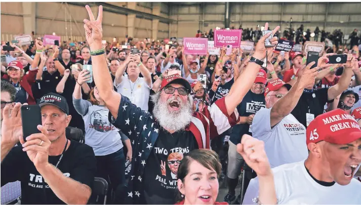  ?? FOTO: EVAN VUCCI/AP ?? Szene einer Wahlkampfk­undgebung von Donald Trump Anfang September am Arnold Palmer Regional Airport in Latrobe, Pennsylvan­ia.