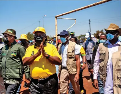  ?? / Gallo Images ?? President Cyril Ramaphosa was expected to visit the Nomzamo informal settlement in Soweto on Thursday to present a solution to the residents’ dissatisfa­ction with the governing party’s failure to restore electricit­y in the area.