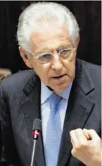  ?? Bild: SN/EPA ?? Sanierungs­kurs: Mario Monti streicht Staatsausg­aben zusammen.