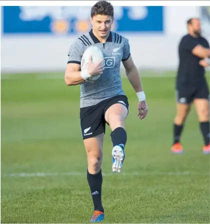  ?? Photo / Mark Mitchell ?? All Blacks fullback Beauden Barrett is confident the backline will fire tomorrow night.