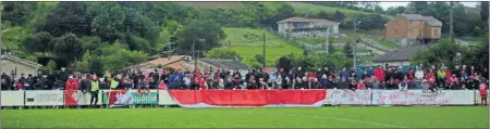  ??  ?? les supporters rouges et blancs étaient là