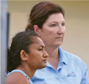  ?? Fijian Pearls captain Vaiti Waqatabu (left) and coach Vicki Wilson during training on September 26, 2017. Photo: Ronald Kumar. ??