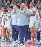  ?? MATT CASHORE/USA TODAY SPORTS ?? Notre Dame head coach Micah Shrewsberr­y signals to his players in the second halfof Saturday’s 67-59 loss to Duke at the Purcell Pavilion in South Bend.