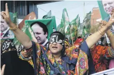  ?? EPA ?? Supporters of Nawaz Sharif wear headbands reading ‘blind justice’ this week after he was barred from leading his ruling party