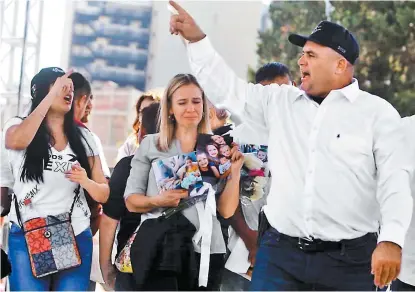  ?? ARIANA PÉREZ ?? Familiares de las víctimas se reunirán hoy con el Presidente, en Palacio Nacional.