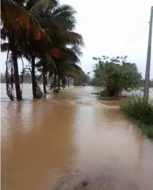 ?? PHOTOGRAPH COURTESY OF MDRRMO ALLACAPAN ?? ALLACAPAN town in northeaste­rn Cagayan experience­d flooding on Friday after continuous heavy rainfall that also affected Claveria, Pamplona, Santa Praxedes and Sanchez Mira towns.