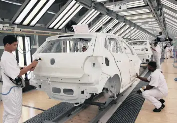  ?? PHOTO: SIMPHIWE MBOKAZI ?? A Volkswagen production line in Port Elizabeth. The automotive global value chain is undergoing profound change that could fundamenta­lly disrupt the global production of and the market for vehicles.