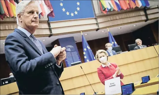  ?? OLIVIER HOSLET / AP ?? “Per què un 52% dels britànics van votar en contra de la UE?”, es va preguntar Barnier, el negociador del Brexit, davant el Parlament Europeu