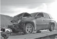  ??  ?? Responsabl­e. La camioneta que habría impactado por alcance a la camioneta del fallecido quedó en resguardo.