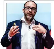  ??  ?? ALTRUISTIC: Jimmy Wales quit as chairman