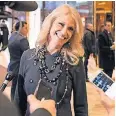  ?? FOTO: DPA ?? Kellyanne Conway im Foyer des Trump-Towers in New York.