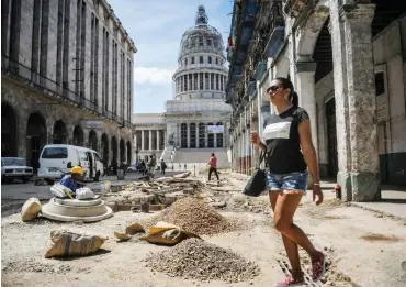 ?? Foto: AFP/Yamil Lage ?? 2016 putzte sich Havanna für den Besuch des US-Präsidente­n Barack Obama heraus, nun für die Touristen.