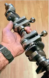  ??  ?? Finished crankshaft in my hand.