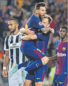  ?? FOTO: PEP MORATA ?? Messi celebró el gol de Rakitic tanto como los suyos La jugada fue suya